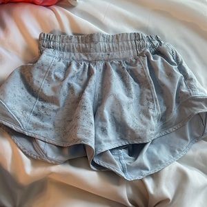 Hotty hot shorts lululemon 2.5 inch jnseam